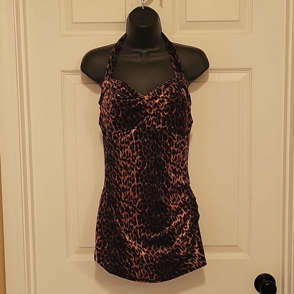 Retro style leopard swimsuit